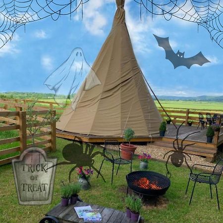 Hotel Burtree House & Retreats Tipi With Secluded Hot Tub Thirkleby Esterno foto