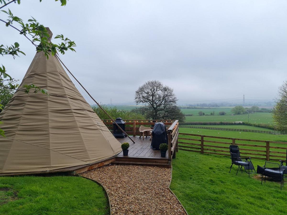 Hotel Burtree House & Retreats Tipi With Secluded Hot Tub Thirkleby Esterno foto