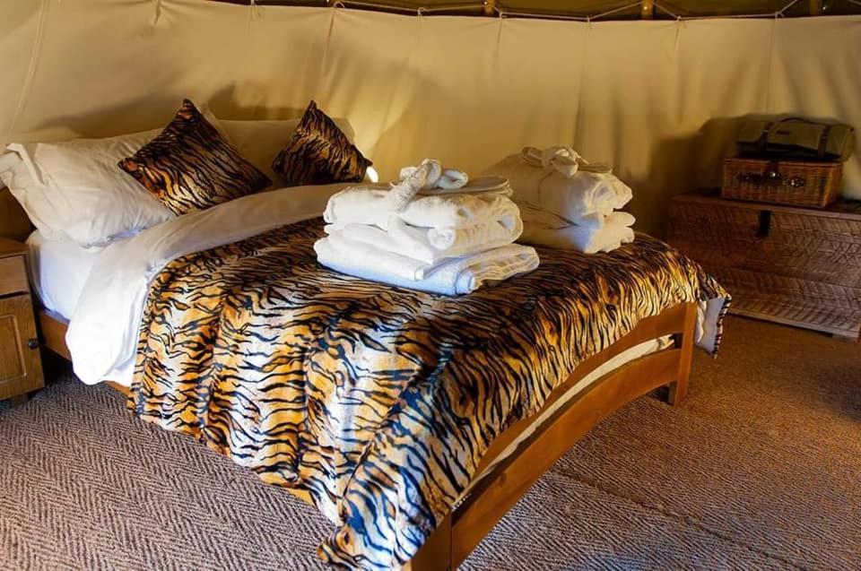 Hotel Burtree House & Retreats Tipi With Secluded Hot Tub Thirkleby Esterno foto