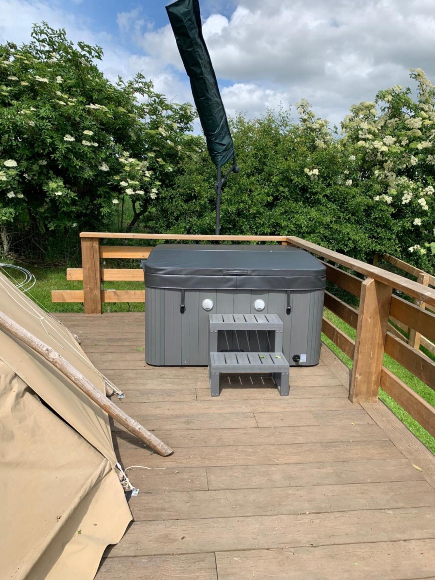 Hotel Burtree House & Retreats Tipi With Secluded Hot Tub Thirkleby Esterno foto
